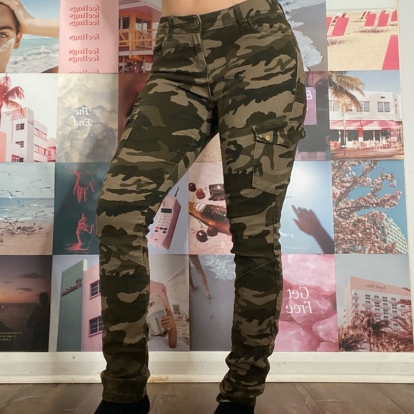 Camo Cargo Pants Size 5 - Picture 1 of 3